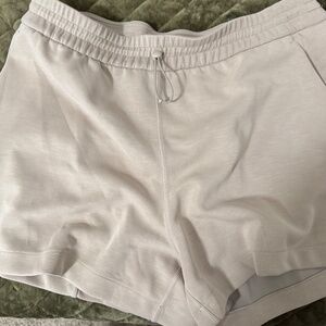 Lululemon Women's soft stream, high rise 4 inch shorts.